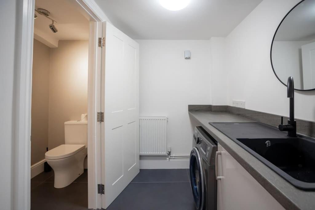 Hereford - Clifton Villa - Beautifully Presented House Located A Short Walk From City Centre - Sleeps 6 Guests - Perfect For Exploring Hereford - Hosted By Rentmyhouse Экстерьер фото