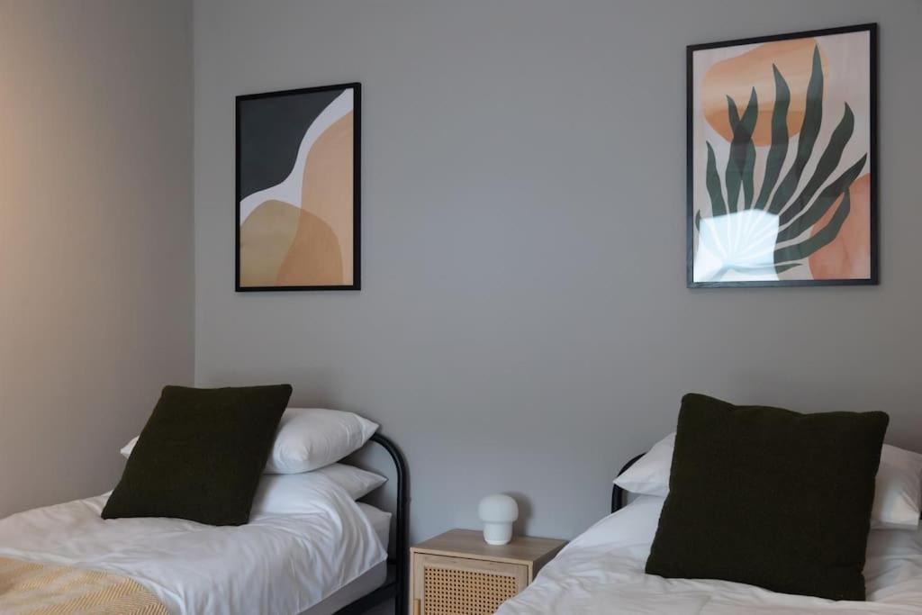 Hereford - Clifton Villa - Beautifully Presented House Located A Short Walk From City Centre - Sleeps 6 Guests - Perfect For Exploring Hereford - Hosted By Rentmyhouse Экстерьер фото