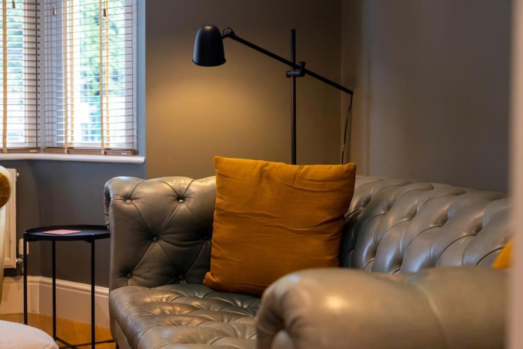 Hereford - Clifton Villa - Beautifully Presented House Located A Short Walk From City Centre - Sleeps 6 Guests - Perfect For Exploring Hereford - Hosted By Rentmyhouse Экстерьер фото
