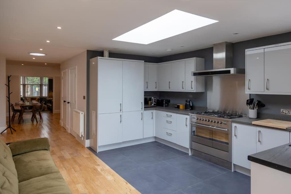 Hereford - Clifton Villa - Beautifully Presented House Located A Short Walk From City Centre - Sleeps 6 Guests - Perfect For Exploring Hereford - Hosted By Rentmyhouse Экстерьер фото
